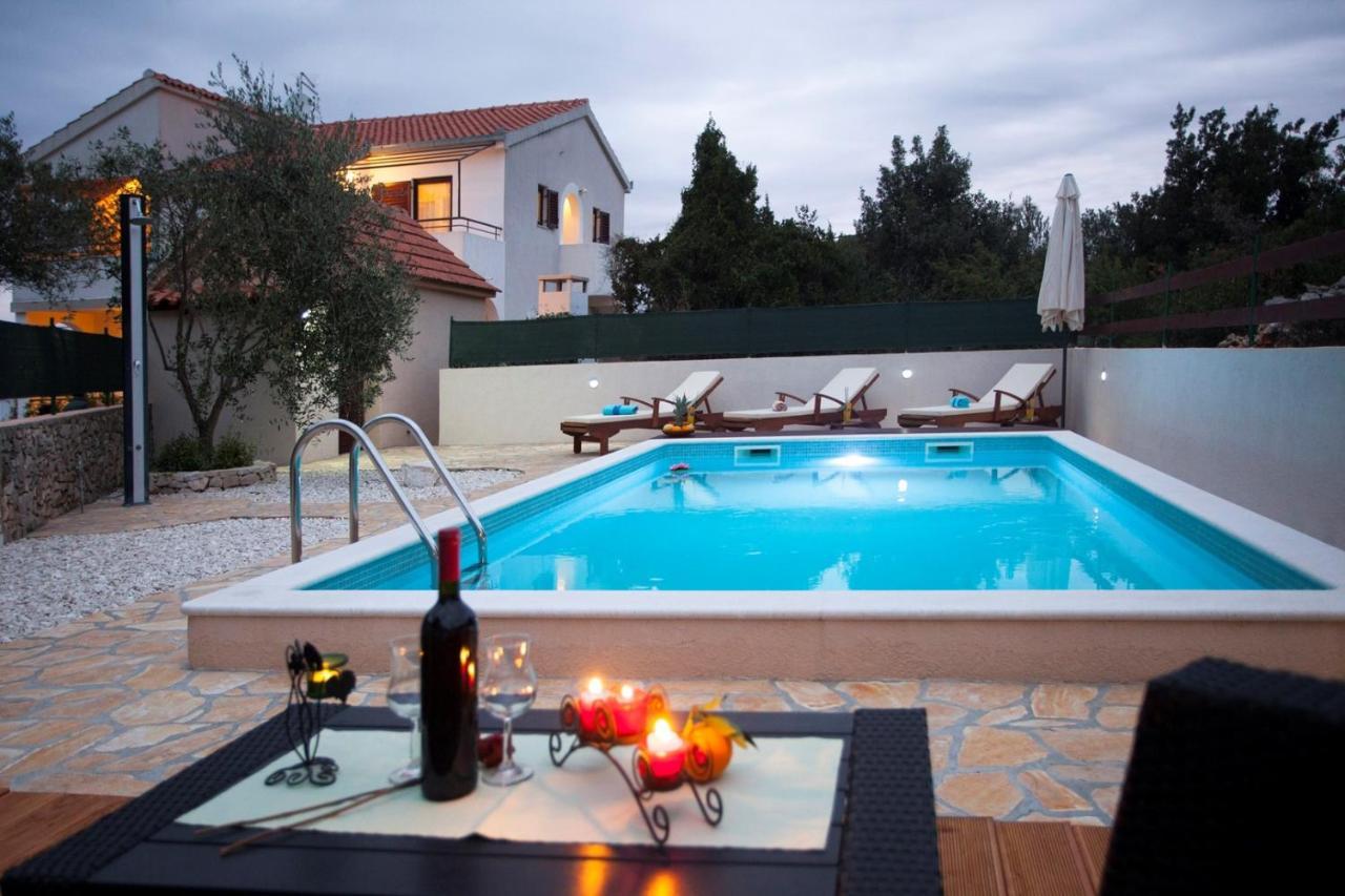 Apartment Bo&Dy With Private Pool Rogoznica  Zewnętrze zdjęcie