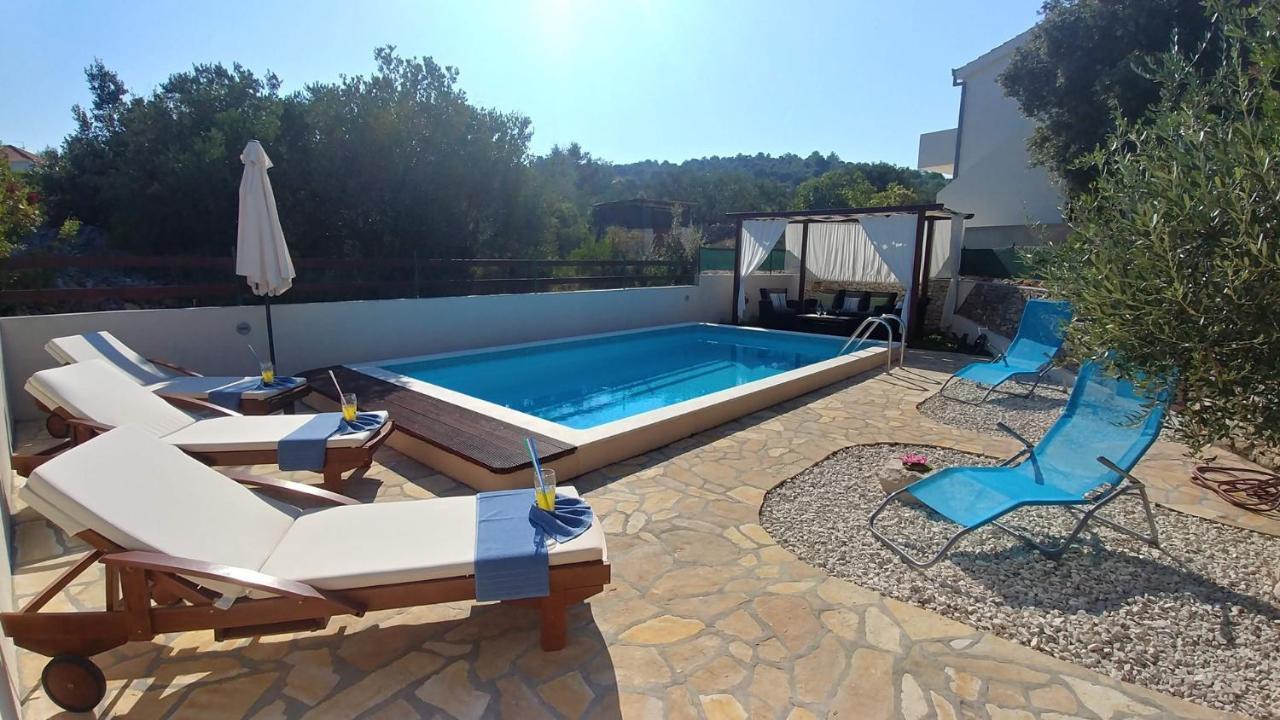 Apartment Bo&Dy With Private Pool Rogoznica  Zewnętrze zdjęcie