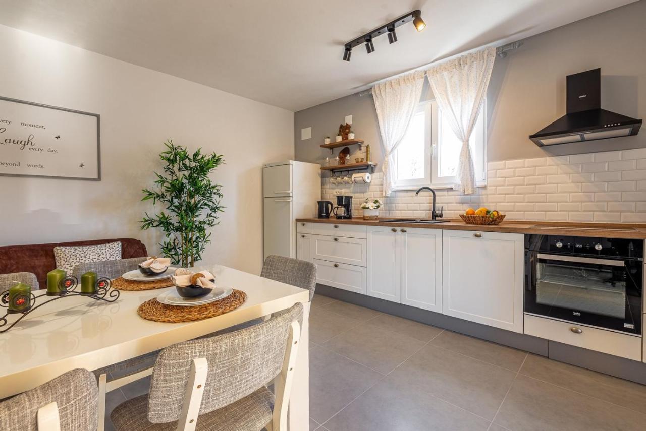 Apartment Bo&Dy With Private Pool Rogoznica  Zewnętrze zdjęcie